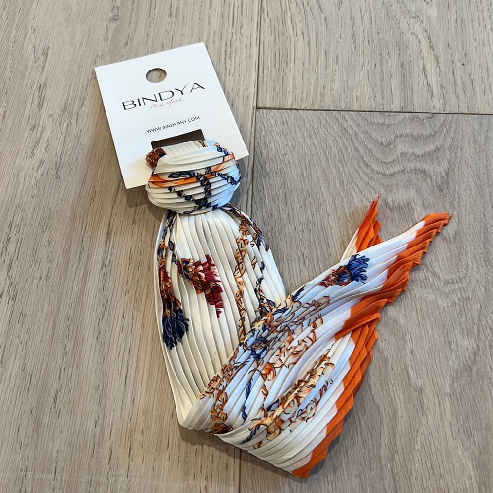 Bindya New York Chain Scarf | Brand New With Tags